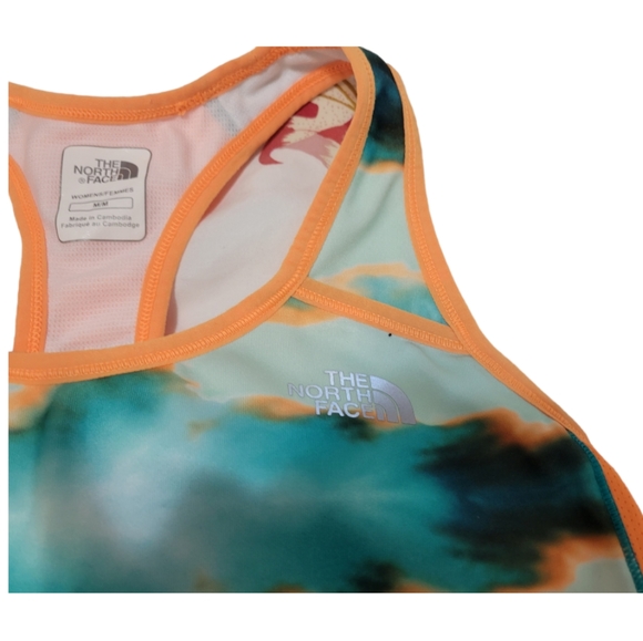 The North Face Athletic Top. Medium. - Picture 3 of 8